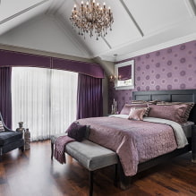 Kaunis violetti makuuhuone sisätiloissa-6