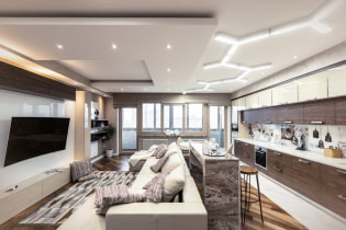 Ako vyzdobiť strop v kuchyni-obývacej izbe?