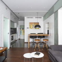 Kā izrotāt 17 kvadrātmetru virtuves-dzīvojamās istabas interjera dizainu? -1