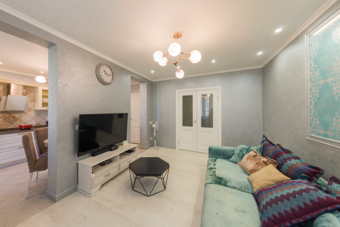 Jak vytvořit stylový design obývacího pokoje v Chruščově?