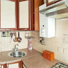 Kuchyňa v Chruščov s plynovým ohrievačom vody: možnosti ubytovania, 37 fotografií-1
