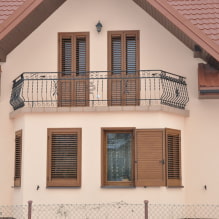 Özel bir evde balkon: manzaralar, dekorasyon ve tasarım (50 fotoğraf) -1