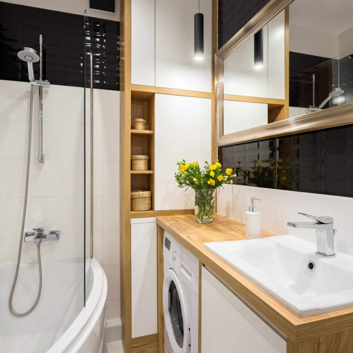 10 idėjų, kaip sutaupyti vietos mažame vonios kambaryje