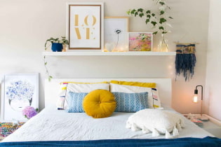 What to hang over the bed in the bedroom? 10 interesting ideas