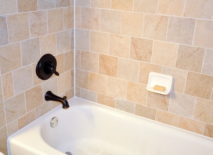 Bagaimana cara menutup sambungan antara bilik mandi dan dinding? 8 pilihan popular