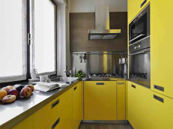 Kaip išsirinkti virtuvės komplektą mažai virtuvei?