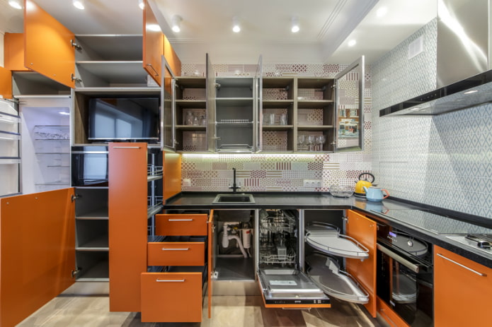 Exemples de remplissage intérieur d'armoires de cuisine