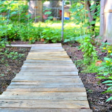 Com decorar bells camins de jardí per a una residència d’estiu? -7