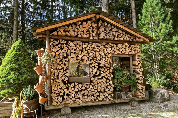 10 idei pentru stivuirea lemnului de foc