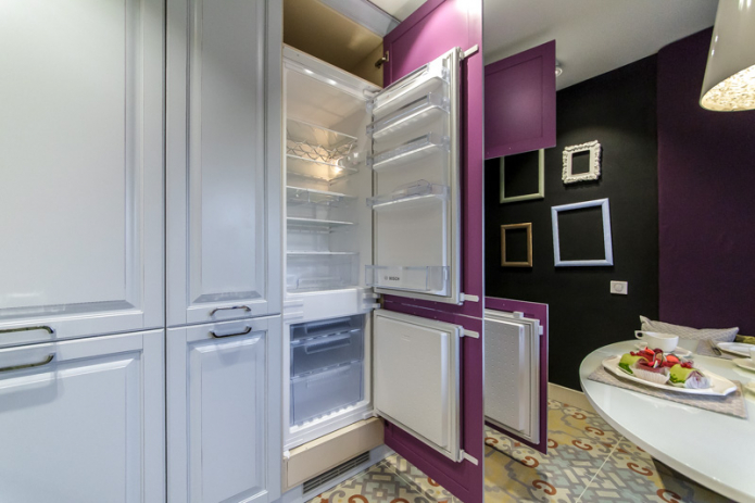 Hvordan integreres et køleskab i et køkkensæt?