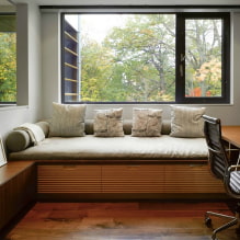Canapé-rebord de fenêtre à l'intérieur-4