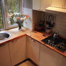 Come attrezzare una cucina con un lavandino vicino alla finestra? -3