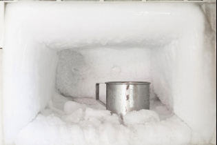 Jak rozmrazit ledničku doma?