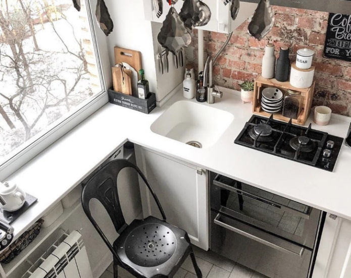 Come risparmiare spazio in una piccola cucina?