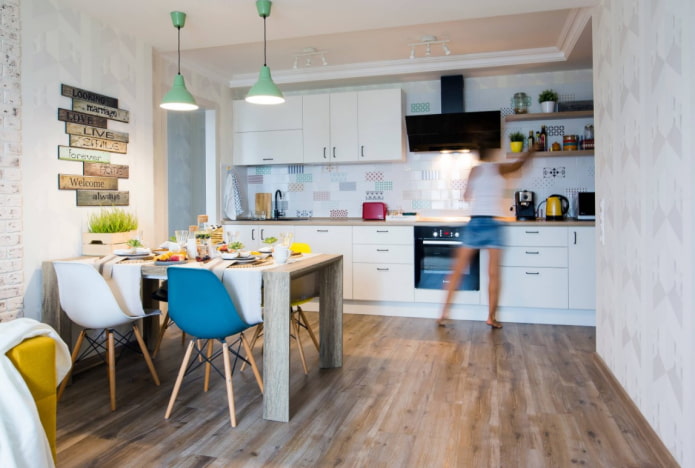 Kā virtuvē izvēlēties un izmantot lamināta grīdas?