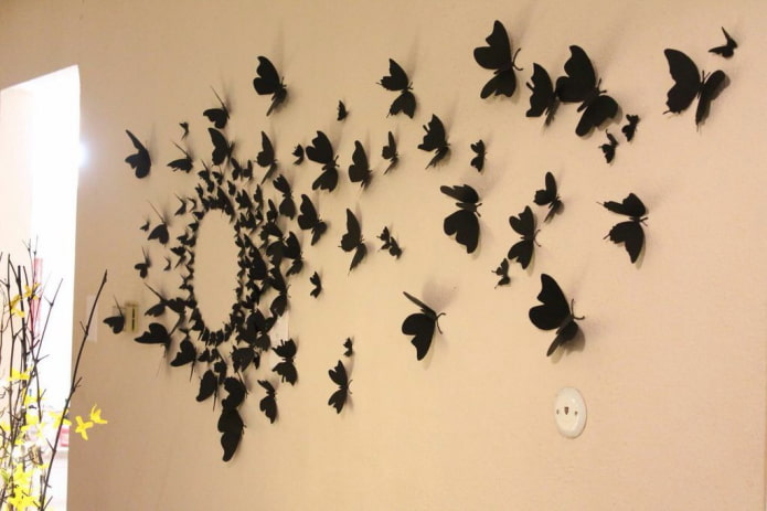 Kuinka koristella seinä perhosilla?