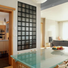 Hoe gebruik je glazen blokken in een modern interieur? -0
