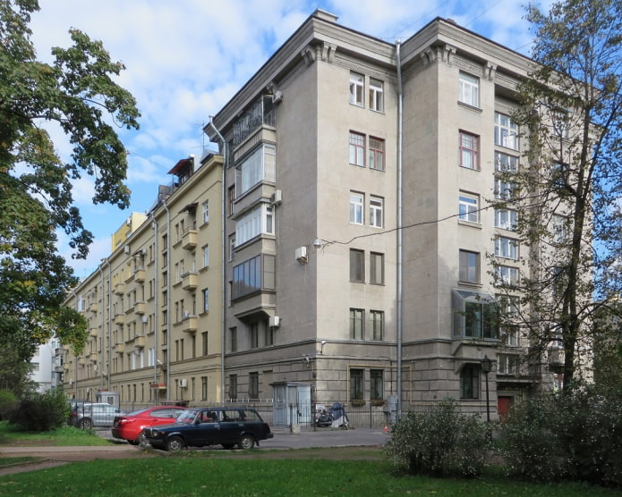 Ciri-ciri rumah Stalinis