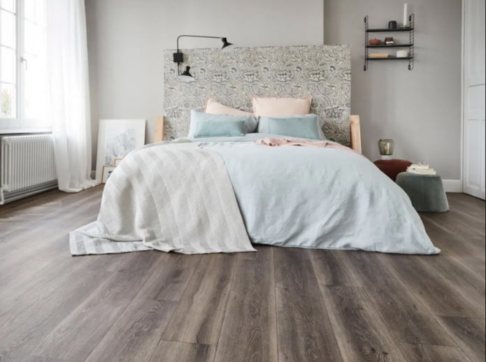 ما هي الأرضية التي يجب أن تصنعها في غرفة النوم؟