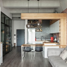 Hoe versier je een keuken-woonkamer in loft-stijl?
