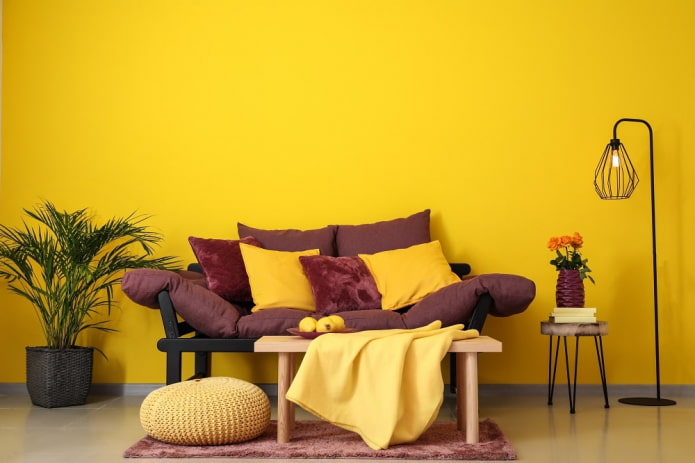 Gele kleur in het interieur