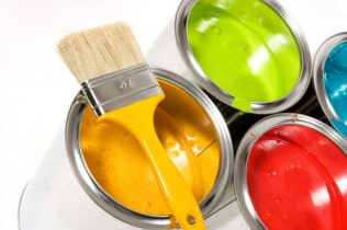 Come eliminare l'odore di vernice?