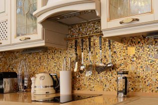 Kuchyně mozaiky: vzory a povrchové úpravy