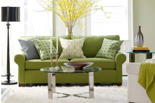 Interiér obývacího pokoje v odstínech zelené