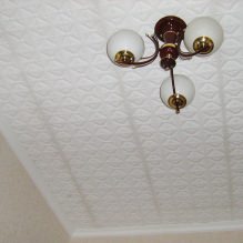 Carreaux de plafond en mousse: avantages et inconvénients, étapes de collage-0